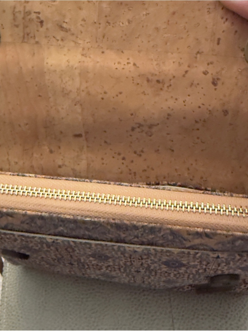 *NEW* Portugal Cork Zip Wallet in Natural Brown with Navy Motif - Picture 12 of 15
